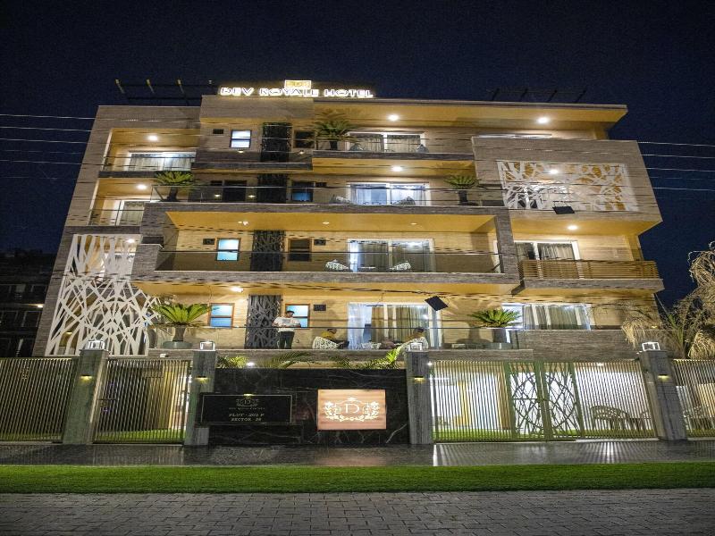 Dev Royale Hotel image