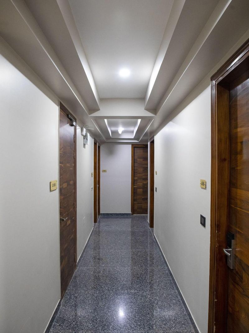 Dev Royale Hotel image