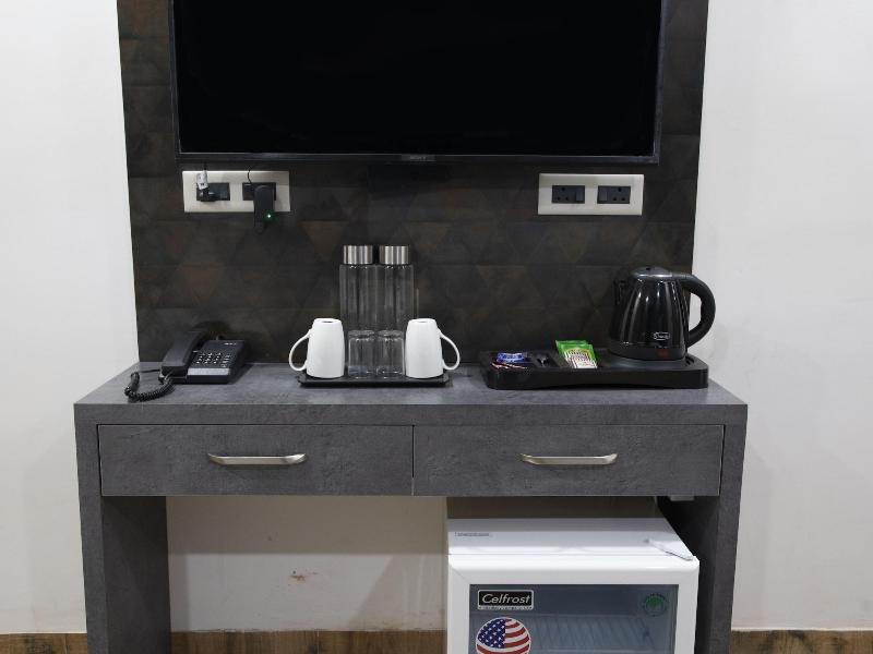 Dev Royale Hotel image
