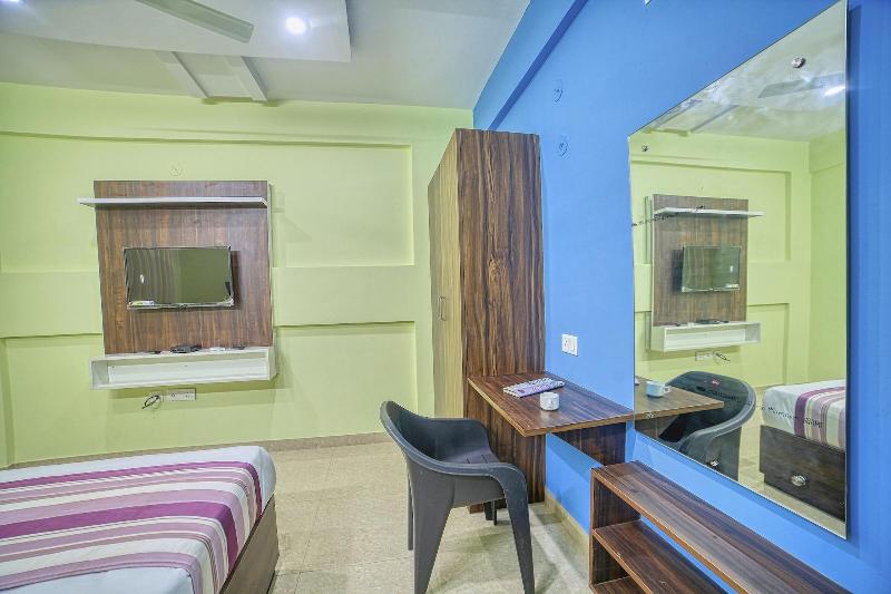 Red Key Airport Transit Hotel Bangalore image