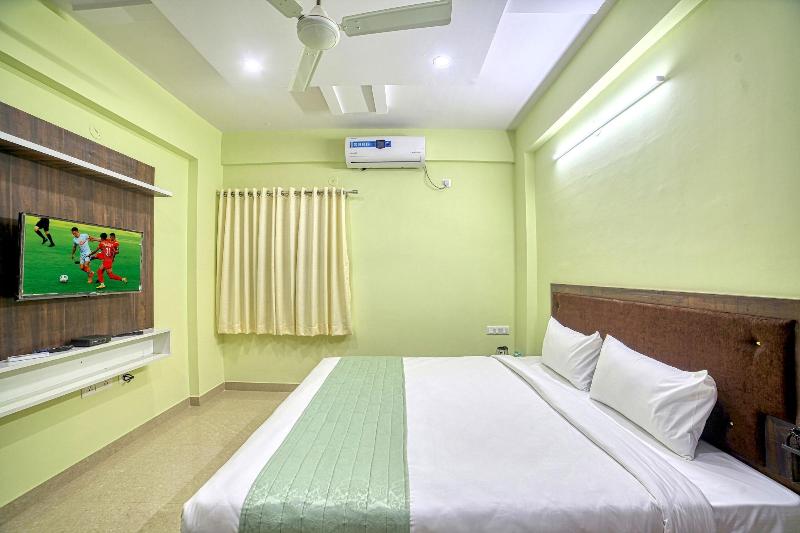 Red Key Airport Transit Hotel Bangalore image
