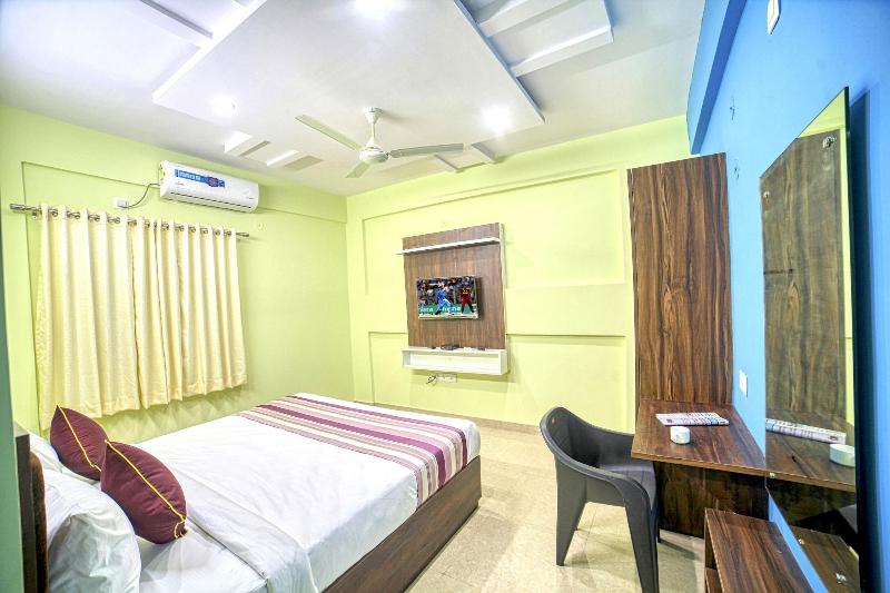 Red Key Airport Transit Hotel Bangalore image