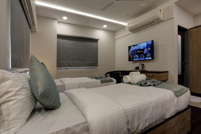 Hotel Ozone Inn image
