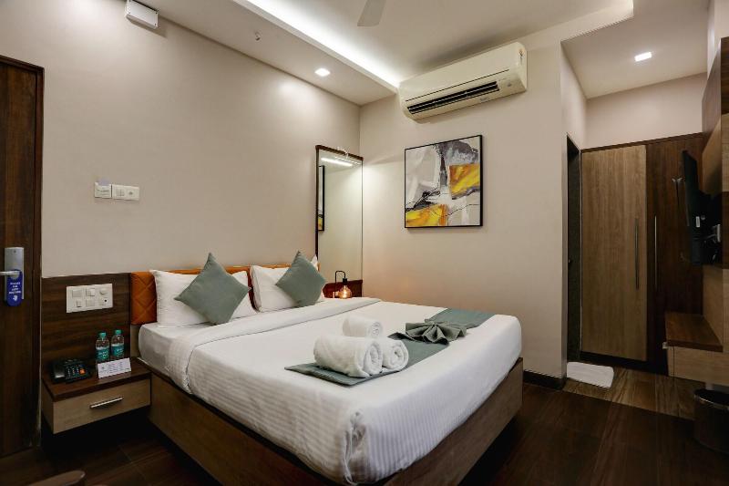 Hotel Ozone Inn image