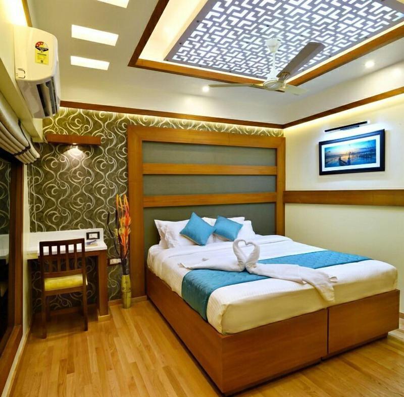 Kerala Boathouse image