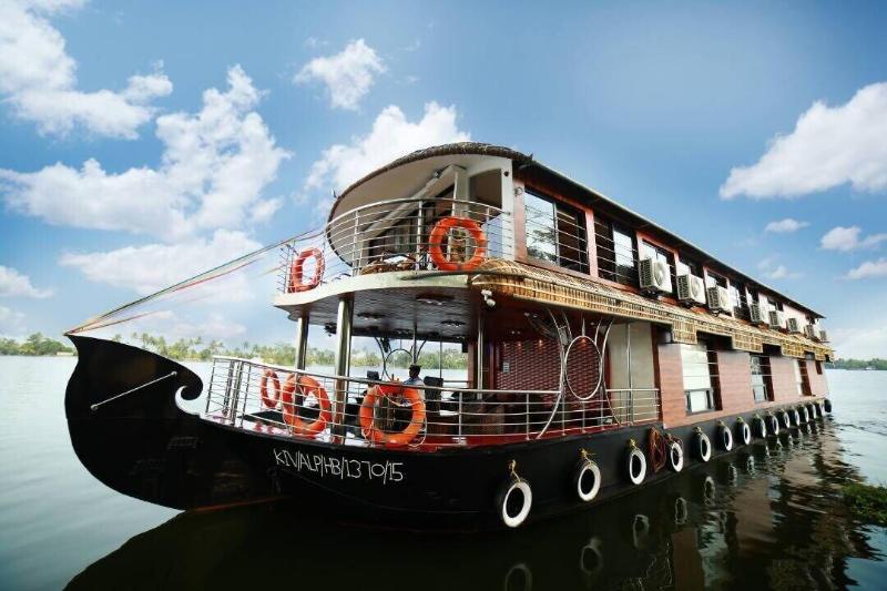 Kerala Boathouse image
