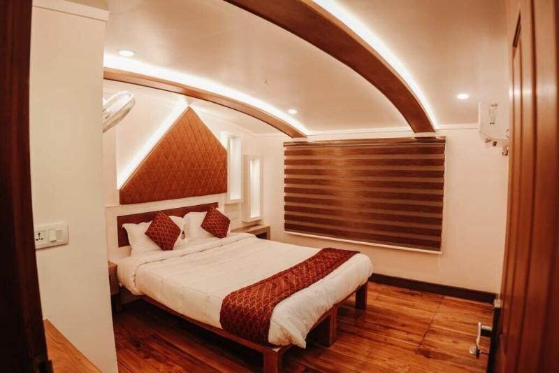 Kerala Boathouse image