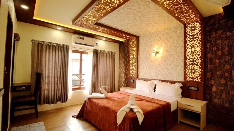 Kerala Boathouse image