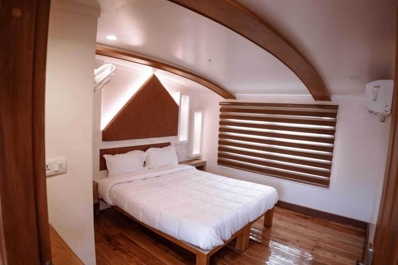 Kerala Boathouse image