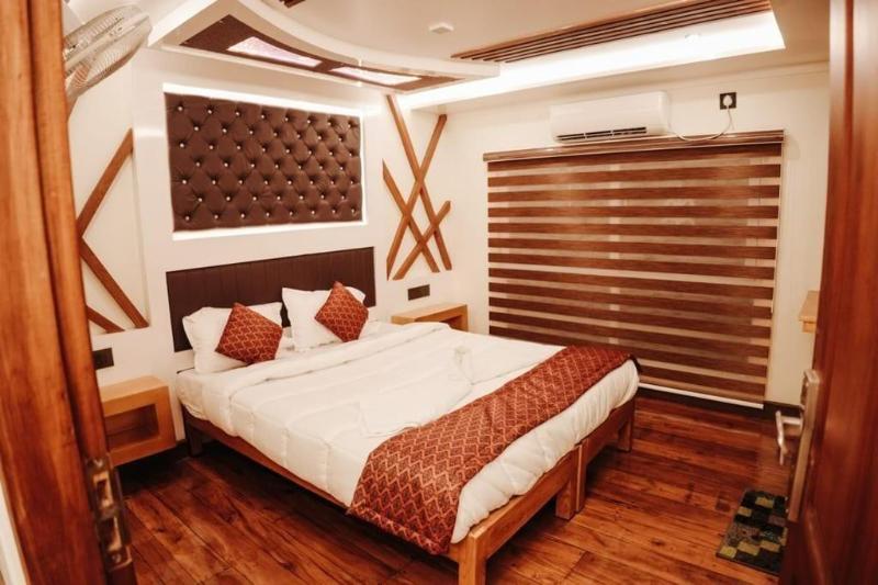 Kerala Boathouse image