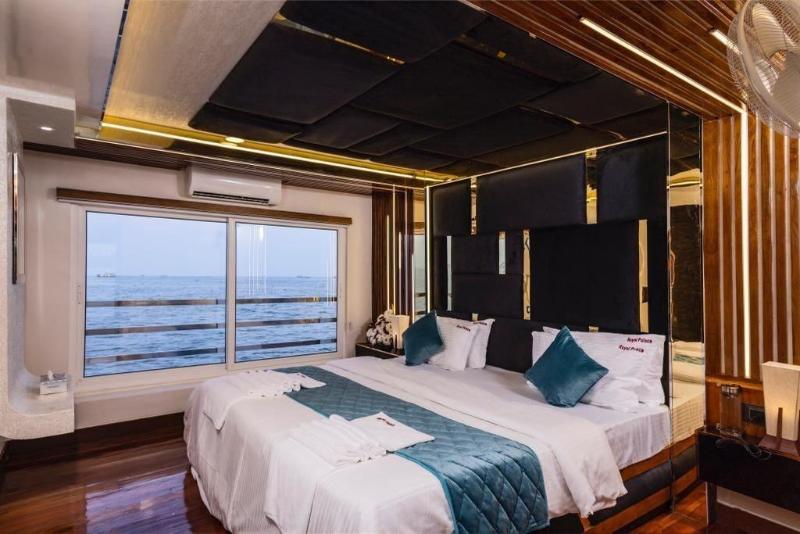 Kerala Boathouse image