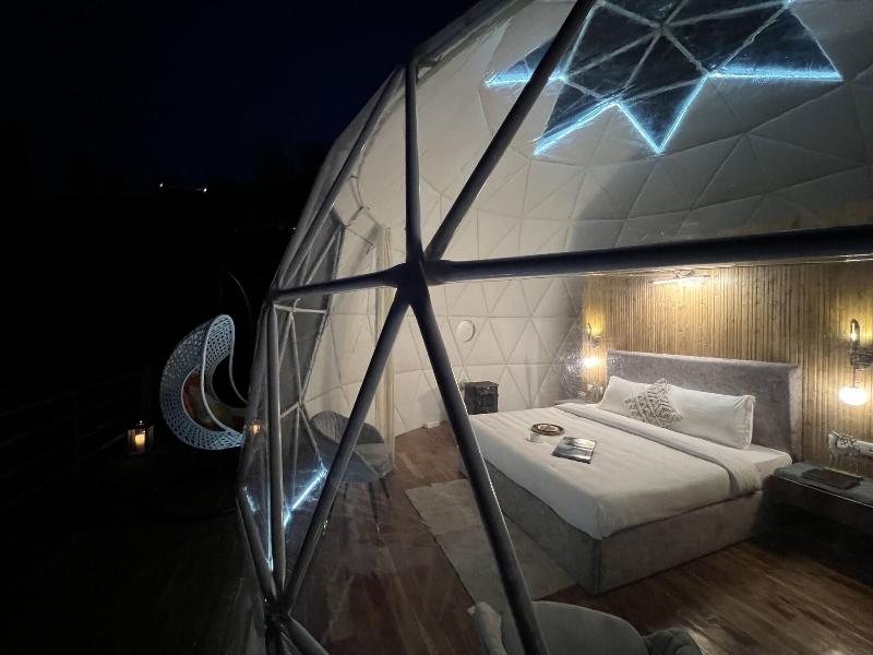 Glamping Club image
