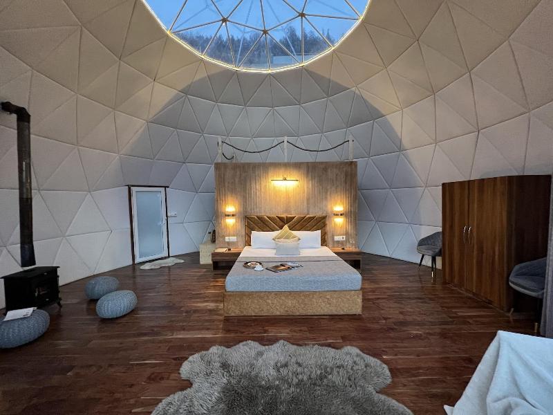 Glamping Club image
