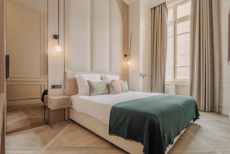 Highstay - Luxury Serviced Apartments - Louvre image