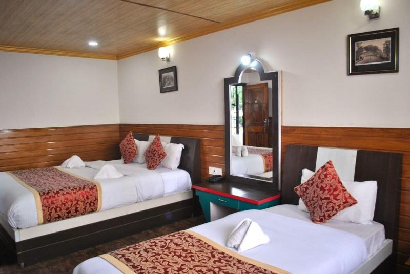 Goroomgo Kasturi Palace Darjeeling image