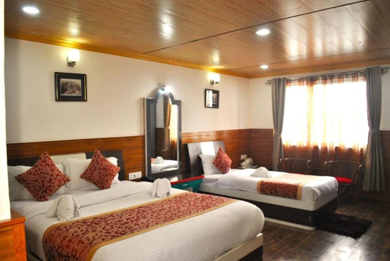 Goroomgo Kasturi Palace Darjeeling image