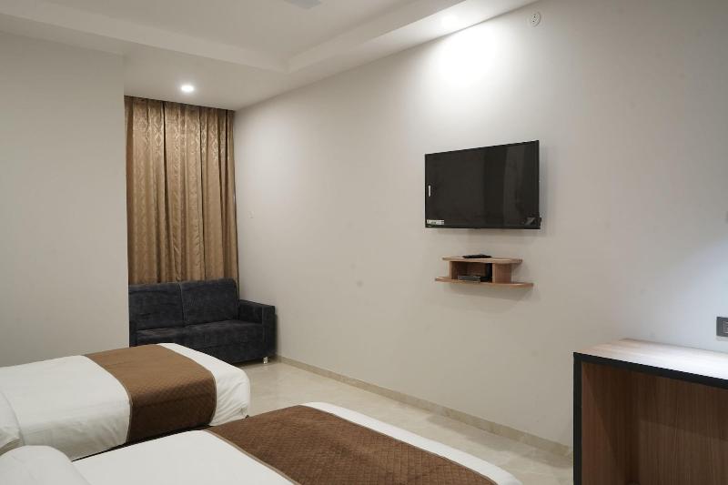 Hotel Krishna Inn image