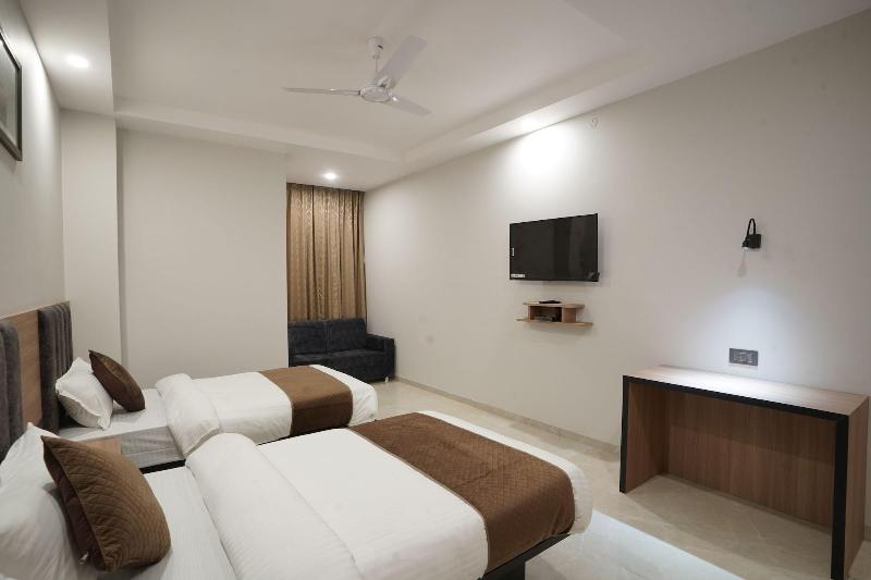 Hotel Krishna Inn image