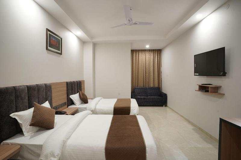 Hotel Krishna Inn image