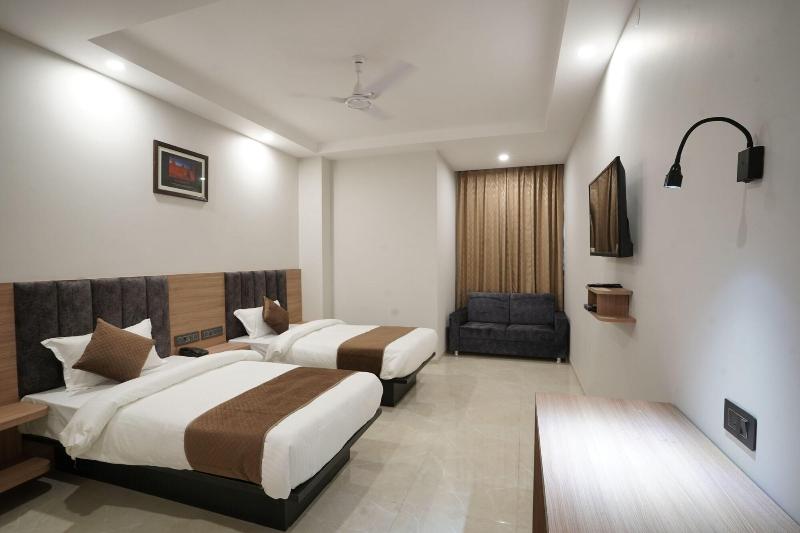 Hotel Krishna Inn image