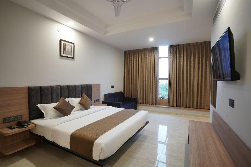 Hotel Krishna Inn image