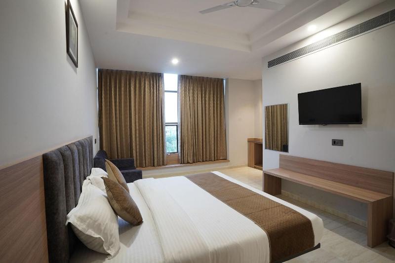 Hotel Krishna Inn image