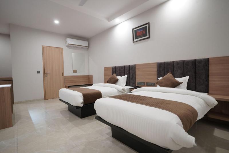 Hotel Krishna Inn image