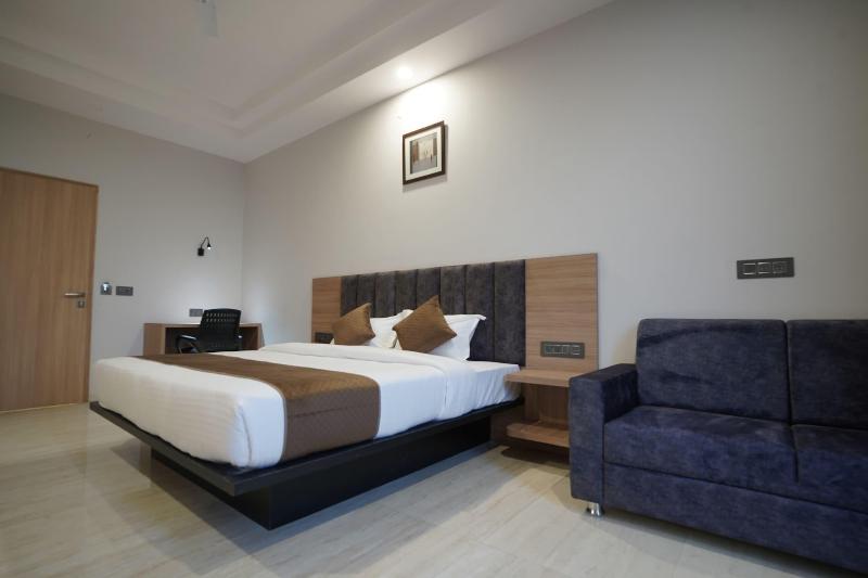 Hotel Krishna Inn image