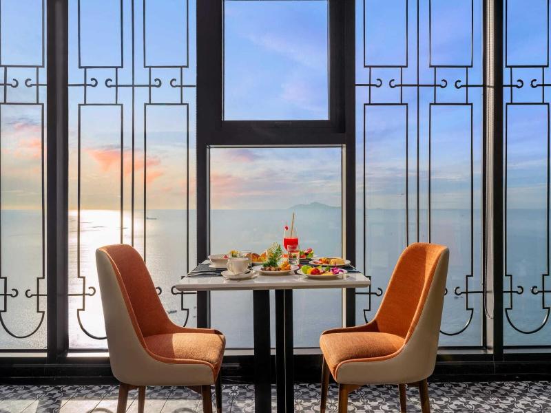Peninsula Hotel Danang image