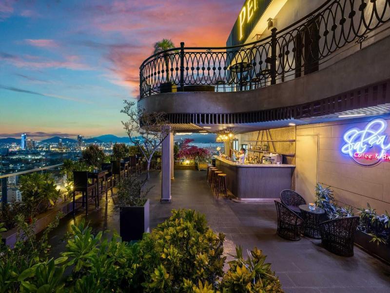 Peninsula Hotel Danang image