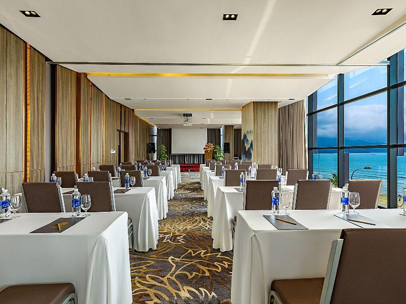Peninsula Hotel Danang image