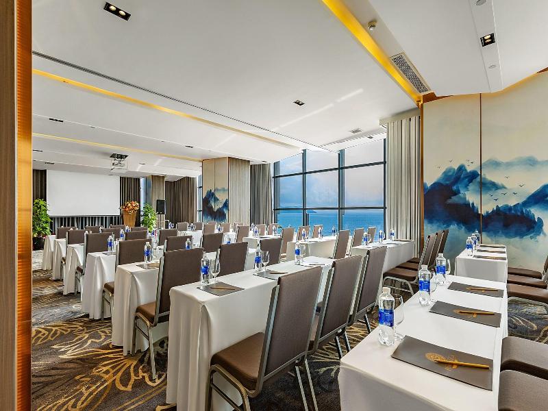 Peninsula Hotel Danang image