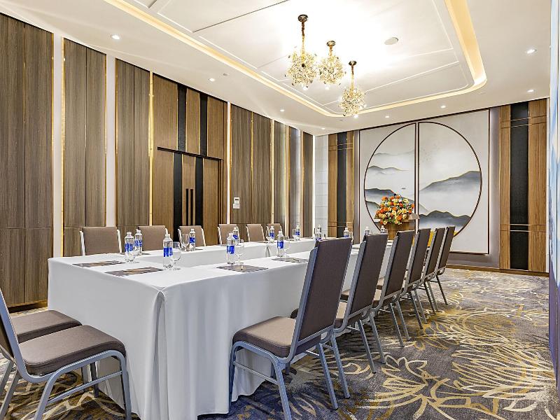 Peninsula Hotel Danang image