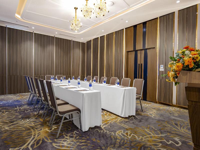 Peninsula Hotel Danang image