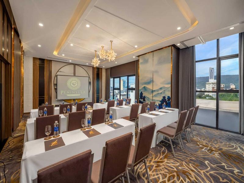 Peninsula Hotel Danang image