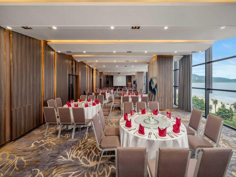 Peninsula Hotel Danang image