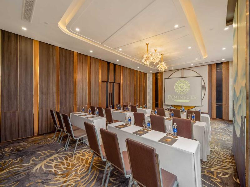 Peninsula Hotel Danang image