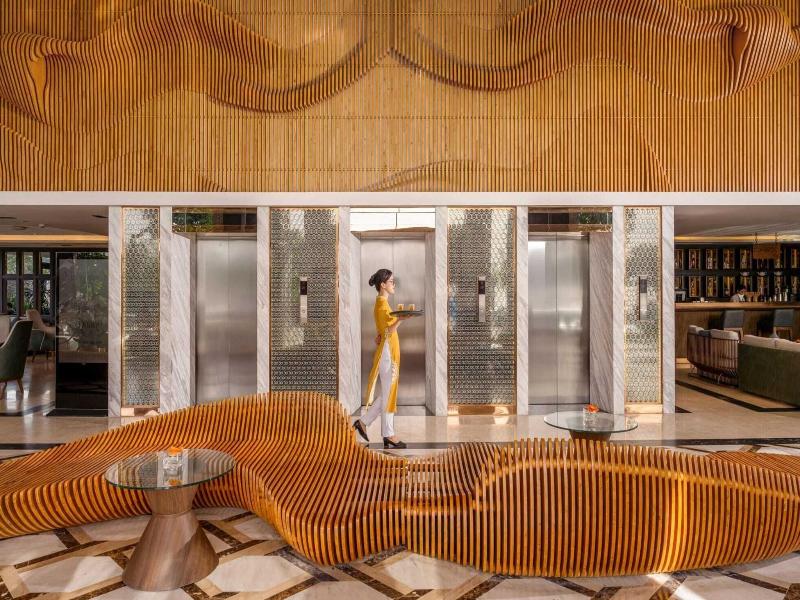 Peninsula Hotel Danang image
