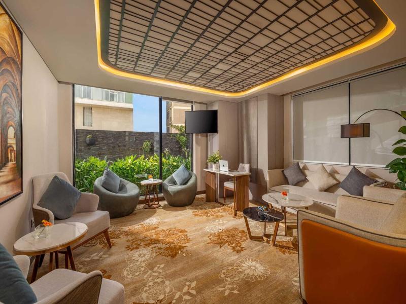 Peninsula Hotel Danang image