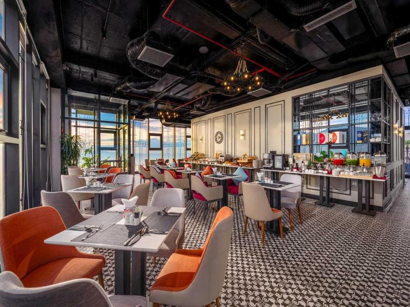 Peninsula Hotel Danang image