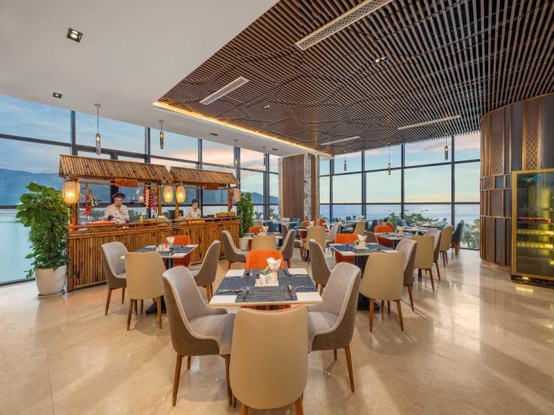 Peninsula Hotel Danang image