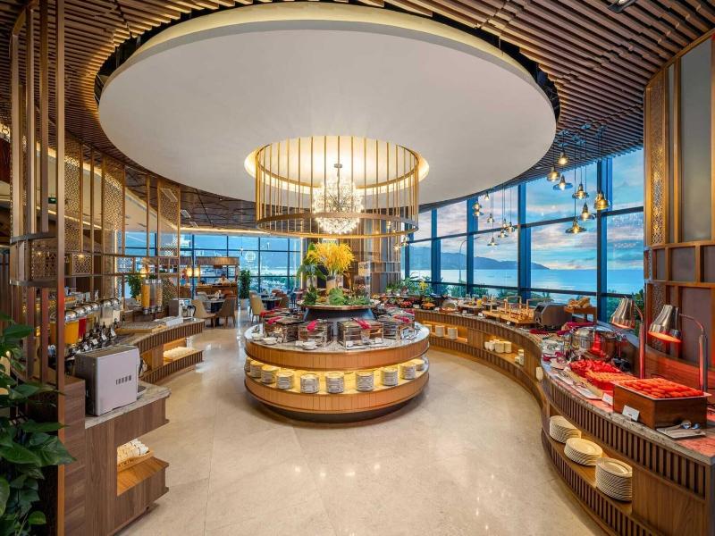 Peninsula Hotel Danang image
