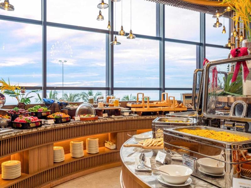 Peninsula Hotel Danang image