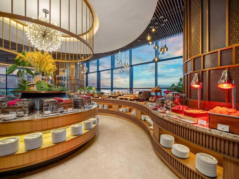 Peninsula Hotel Danang image