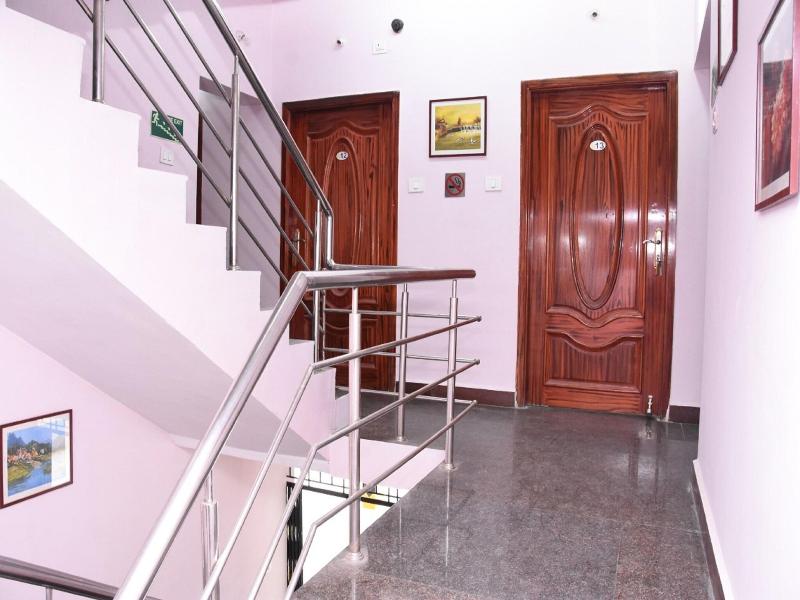 Aishwaryam Deshna Service Apartment image