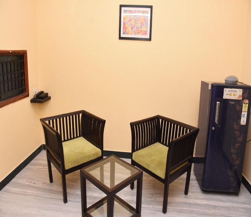 Aishwaryam Deshna Service Apartment image