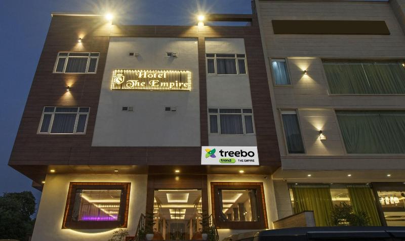Treebo The Empire Near Taj Mahal Agra image