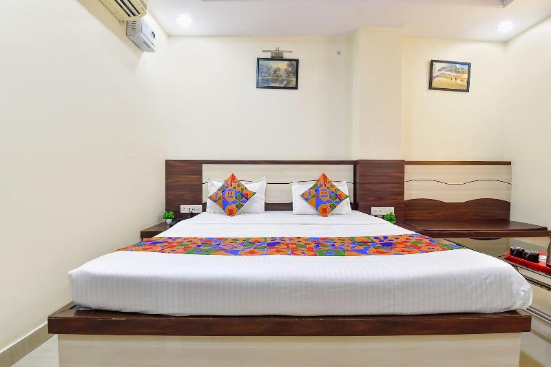 Fabhotel Pink Palace image