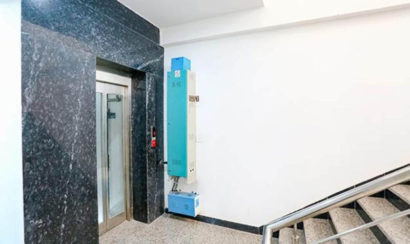 Fabhotel Silver Crown image