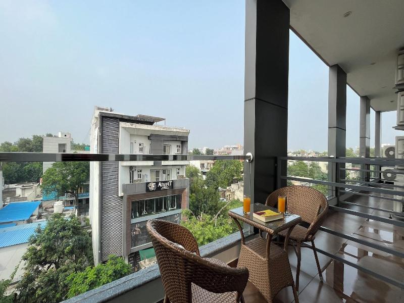 Zen Suites Gurgaon - Luxe Stays Collection image